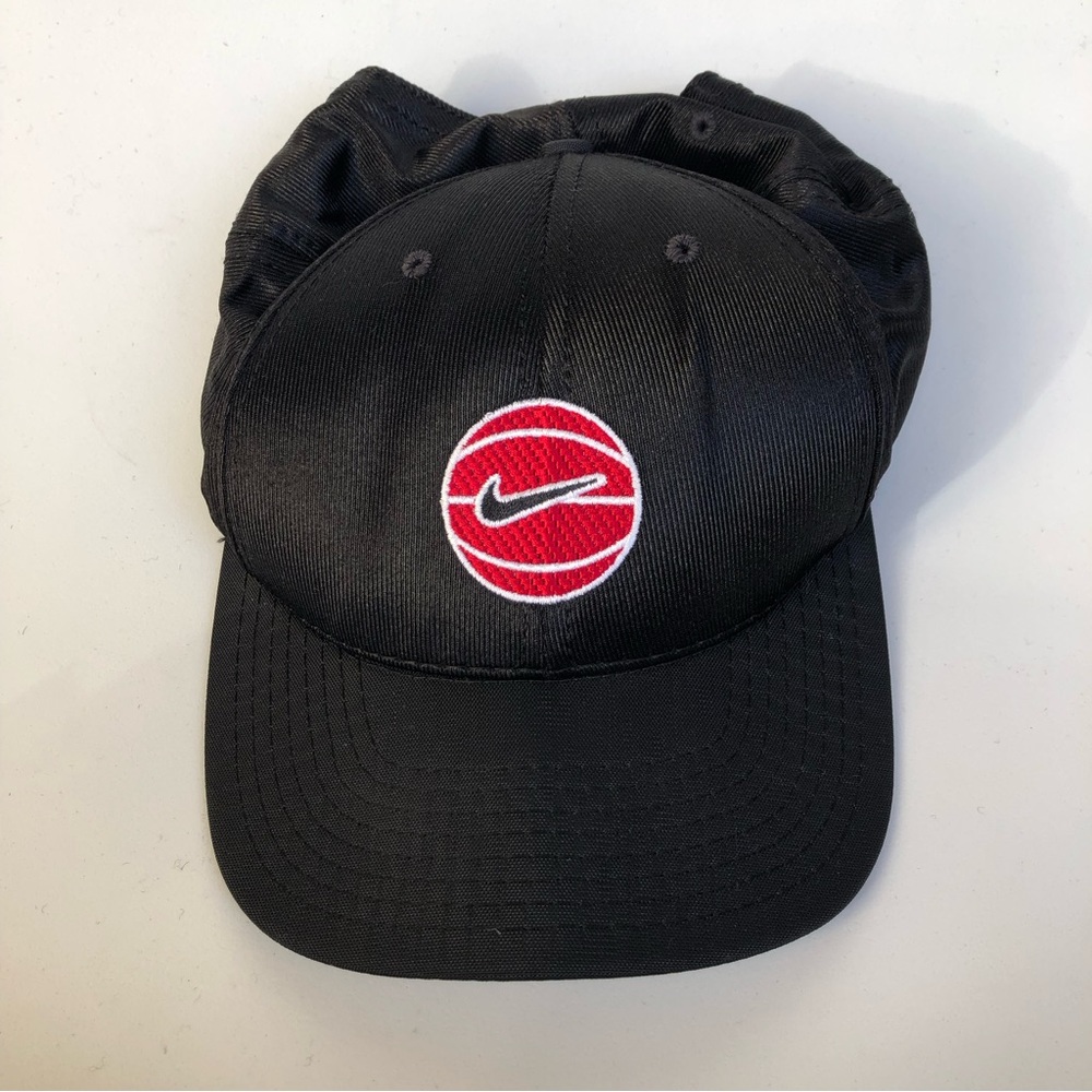 Vintage NIKE Basketball Snapback Hat Black Red Embroidered Logo Patch USA Made